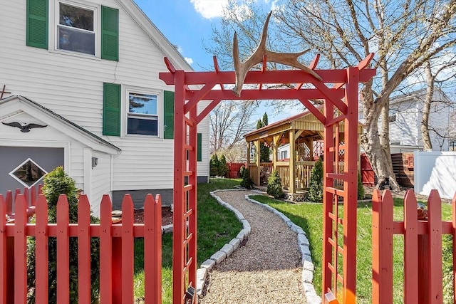 view of yard featuring fence