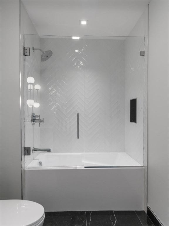 565 E Broadway, Boston, MA 02127 - full bath featuring toilet and enclosed tub / shower combo