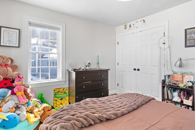 bedroom with a closet