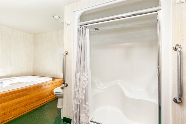 bathroom featuring a shower with curtain