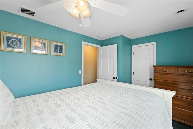 bedroom with ceiling fan