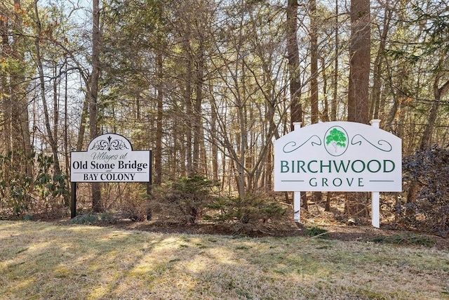 view of community / neighborhood sign