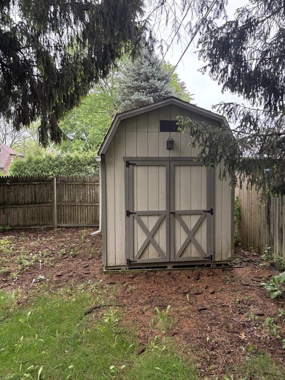 14 Anderson Ave, Holyoke, MA 01040 - view of shed featuring a fenced backyard