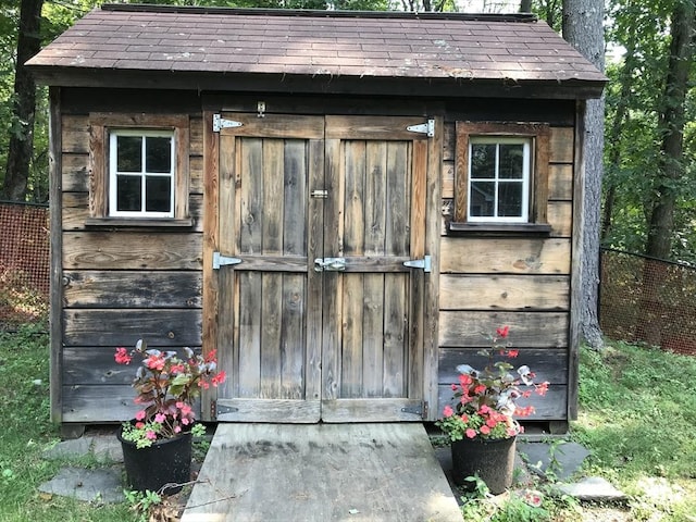 view of outdoor structure