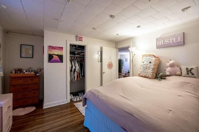 338-340 Main St, Fairhaven, MA 02719 - bedroom with wood finished floors and a closet