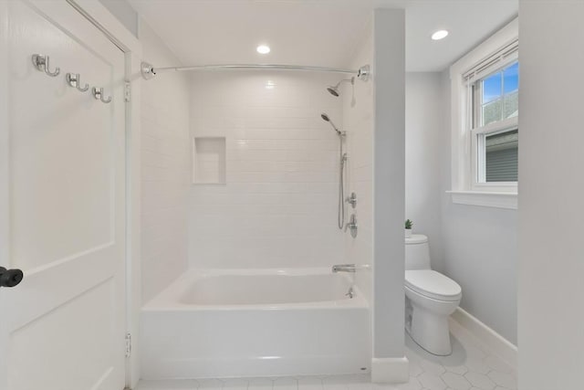 bathroom featuring toilet, baseboards, recessed lighting, and tile patterned floors