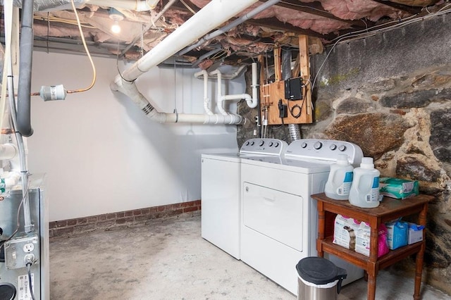 6 A St Unit 6, Northbridge, MA 01588 - laundry area with washer and clothes dryer