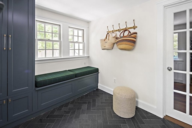 14 Dodges Row, Wenham, MA 01984 - mudroom featuring baseboards
