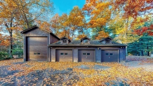 242 Eastwood Dr, Westfield, MA 01085 - view of garage