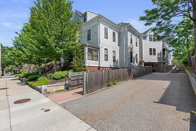 129 Highland Ave Unit 4, Somerville, MA 02143 - view of front facade