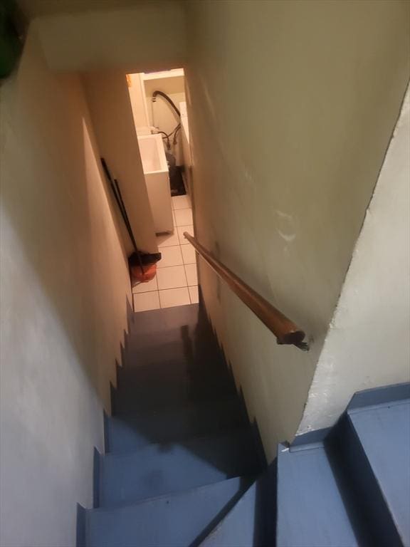 21 Delford Unit 2, Boston, MA 02131 - view of staircase