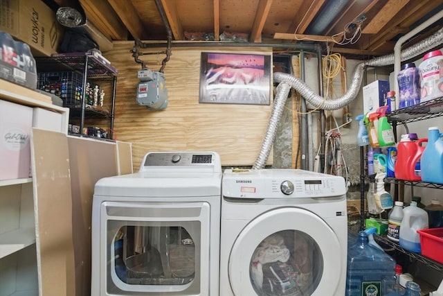 26 Hanna St, Quincy, MA 02169 - laundry room with independent washer and dryer