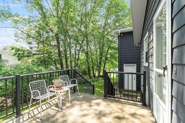 5 Summit View Dr, Swampscott, MA 01907 - view of patio / terrace