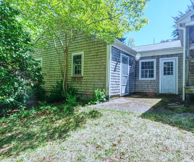 175 Knotty Pine Ln, Barnstable, MA 02632 - view of side of home