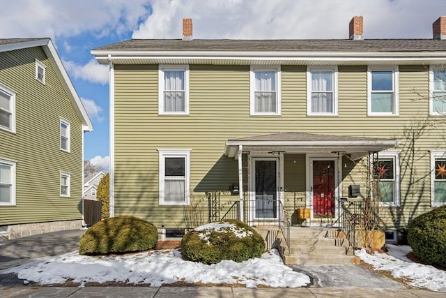 view of colonial inspired home