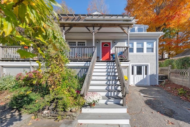 view of front of house with a porch