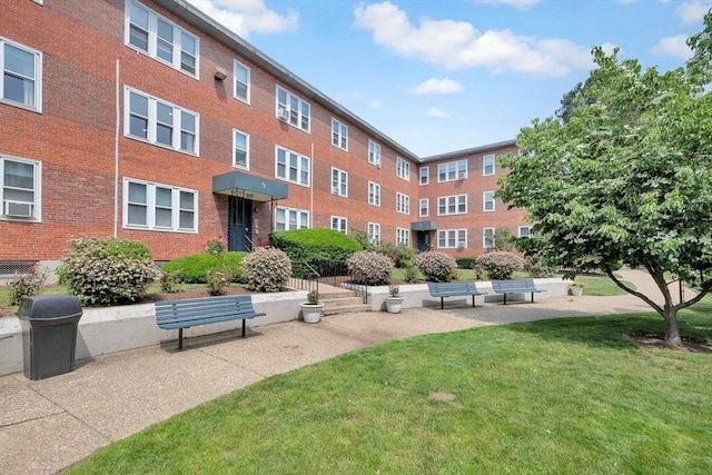 9 Twomey Ct Unit 52, Boston, MA 02127 - view of home's community with a yard