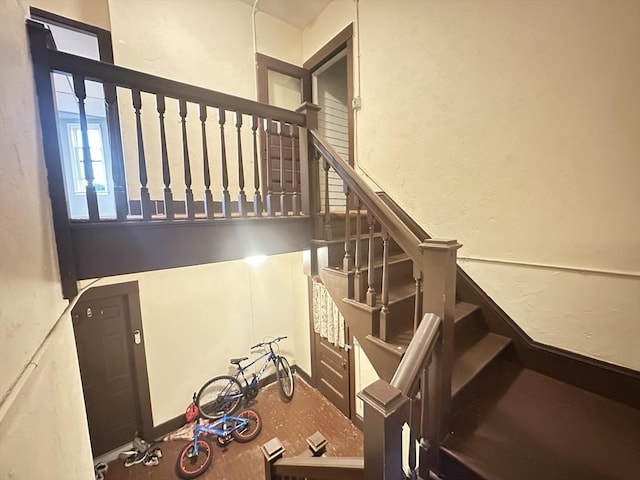 1025 Main St, Worcester, MA 01603 - view of staircase