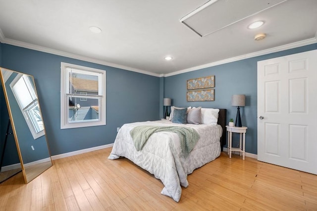 bedroom featuring crown molding, recessed lighting, baseboards, and light wood-style flooring