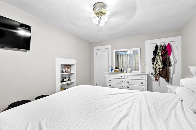 bedroom with a ceiling fan