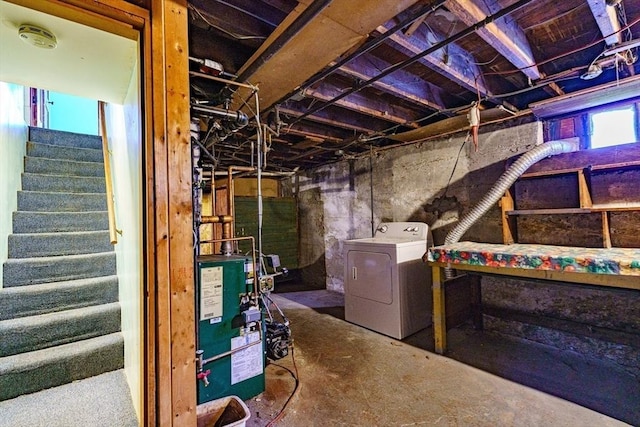 basement with washer / dryer