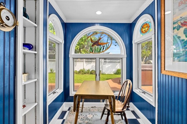 sunroom with a healthy amount of sunlight