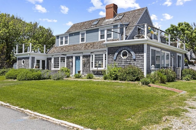 view of front of house with a front yard