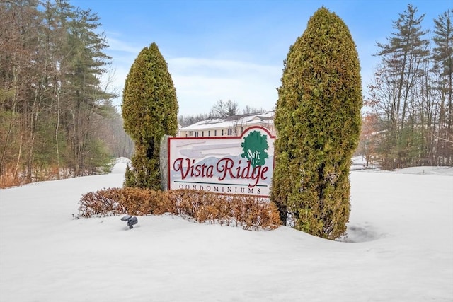 view of community / neighborhood sign