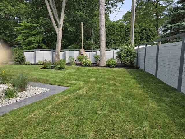 95 Deerfield Rd, Needham, MA 02492 - view of yard