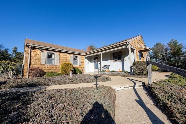 ranch-style house with a porch