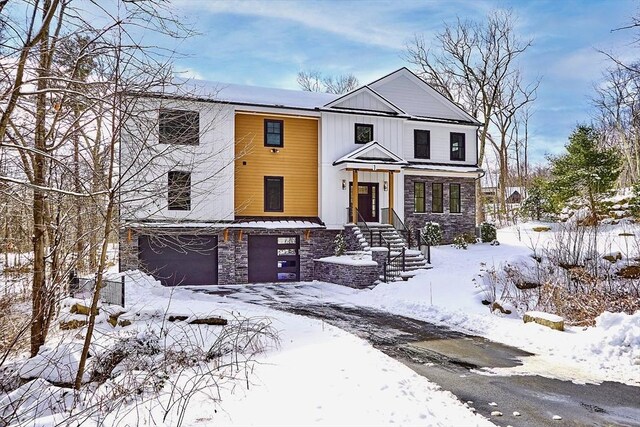 view of front of home featuring a garage