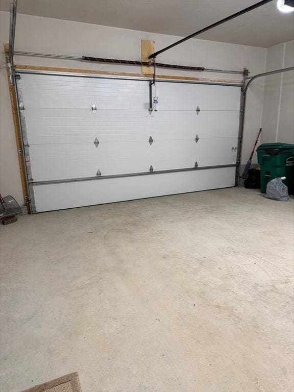 186 Stone Hill Dr Unit 186, Northbridge, MA 01588 - view of garage
