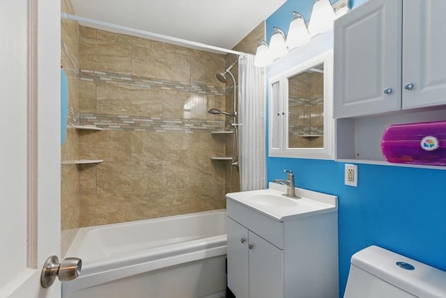 33 Walworth St, Worcester, MA 01602 - full bath featuring vanity and shower / bathtub combination