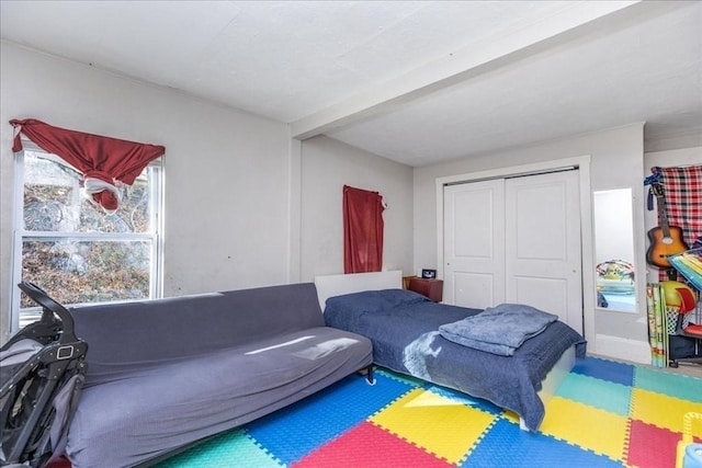 bedroom with a closet