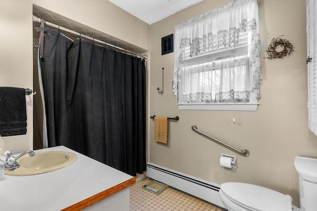 full bath featuring visible vents, toilet, a baseboard heating unit, a shower with shower curtain, and vanity