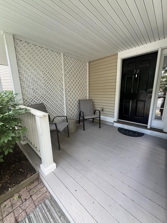 38 Hammond Pl Unit 38, Woburn, MA 01801 - view of wooden deck