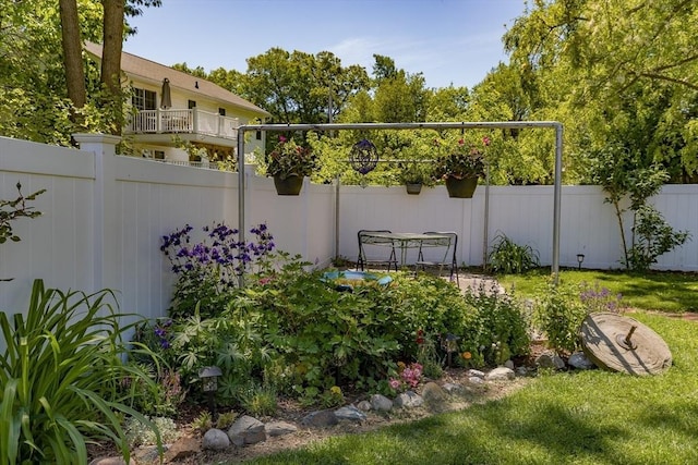 21 Alfred St, Woburn, MA 01801 - view of yard