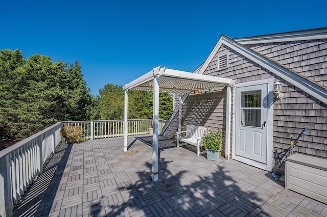 view of patio featuring a pergola