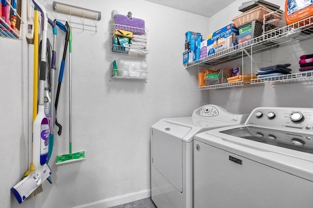 7 Suzannah Rd, Billerica, MA 01862 - laundry room with washer and clothes dryer and baseboards