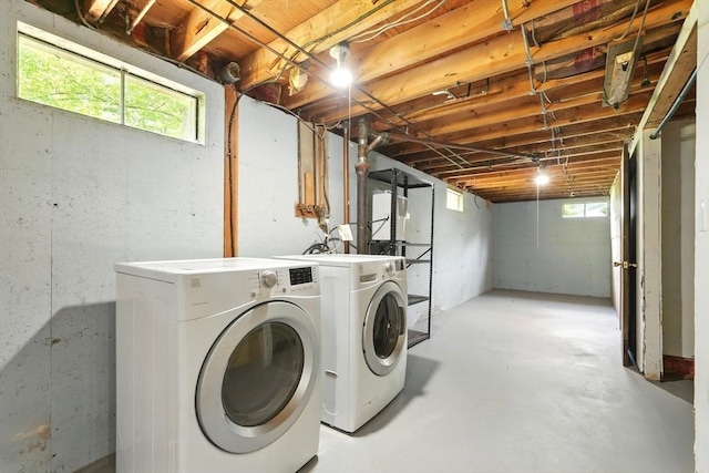 161 Farmington Rd, Amherst, MA 01002 - laundry room featuring washing machine and clothes dryer