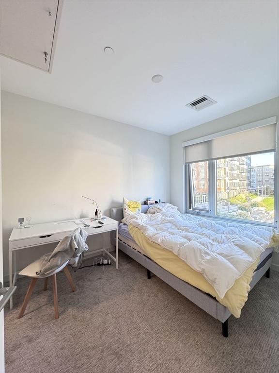 bedroom featuring carpet floors