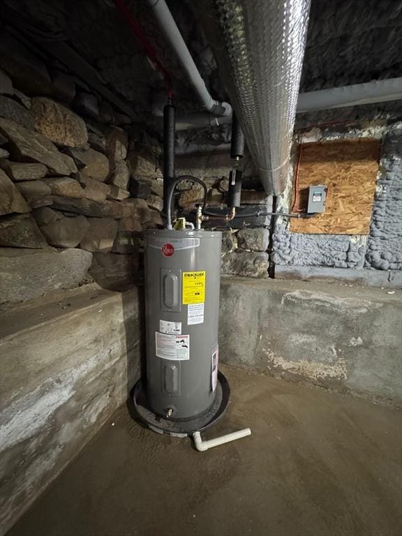32 Main St, Monson, MA 01057 - utilities featuring water heater