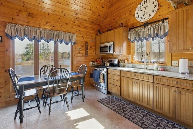 44 Auclair Rd, Middleton, NH 03887