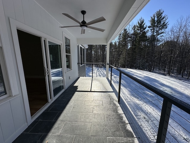 deck with ceiling fan