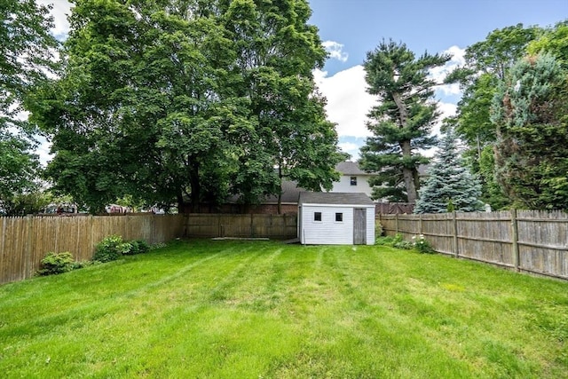 17-1 Parkers Ln Unit 1, Waltham, MA 02453 - view of yard