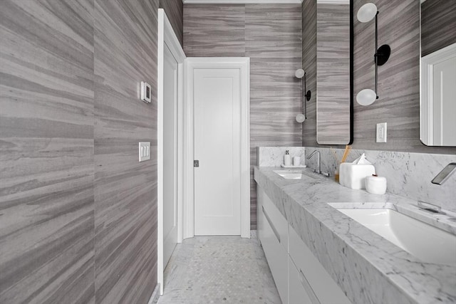 8 Rutland Sq Unit 2, Boston, MA 02118 - full bath with double vanity
