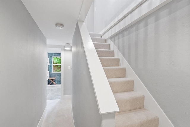 18 River St Unit 18, Andover, MA 01810 - stairway with baseboards