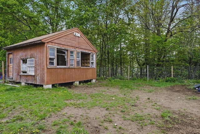 735 Union St, Leominster, MA 01453 - view of outbuilding with fence