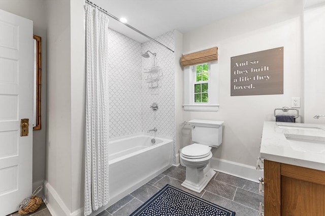 full bath featuring toilet, shower / bath combination with curtain, vanity, and baseboards