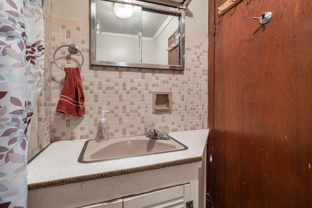 17-19 Whitehall Rd, Amesbury, MA 01913 - full bath featuring vanity
